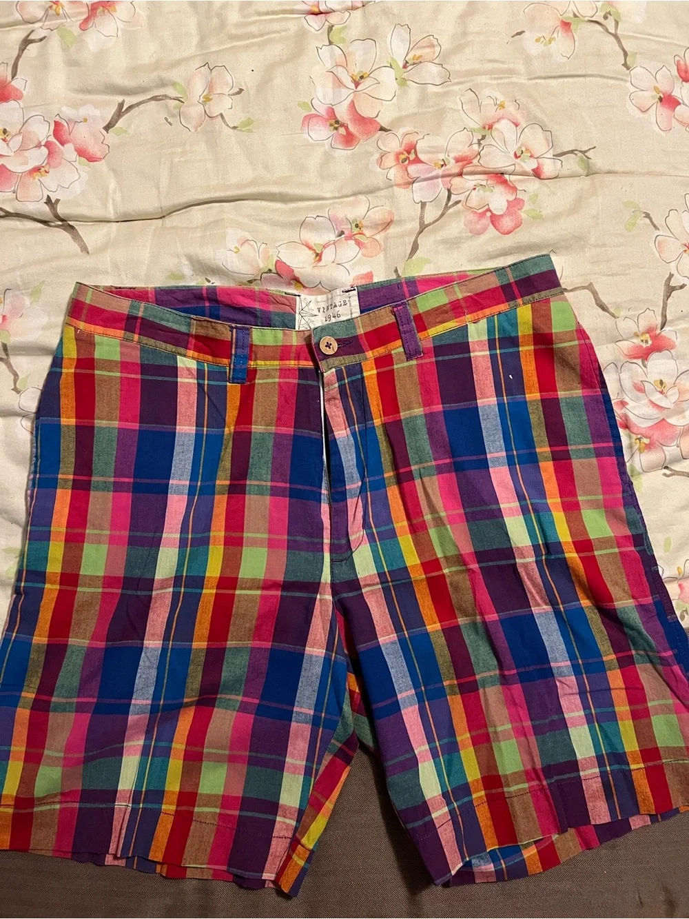 Vintage 1946 Multicolored Plaid Shorts - Size = Men 36